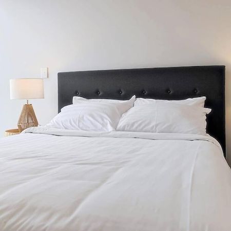 Brand New Stylish 2Br Apartment- Free Parking โอ๊คแลนด์ ภายนอก รูปภาพ